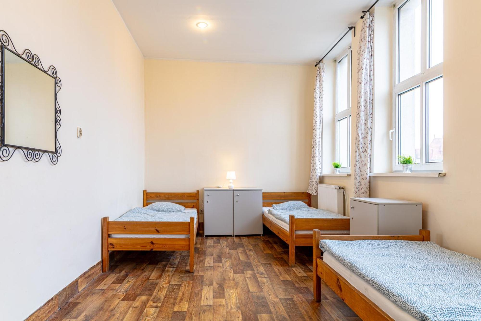 Hostel Orange Plus Torun Bagian luar foto