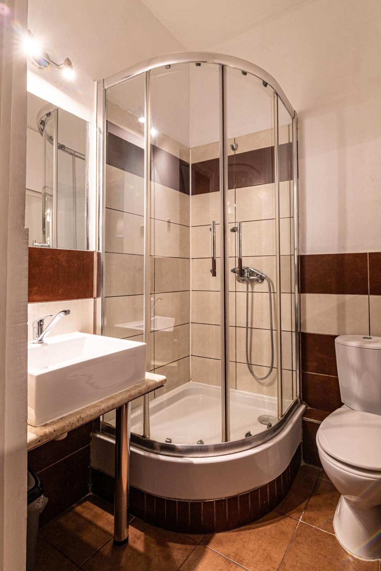 Hostel Orange Plus Torun Bagian luar foto