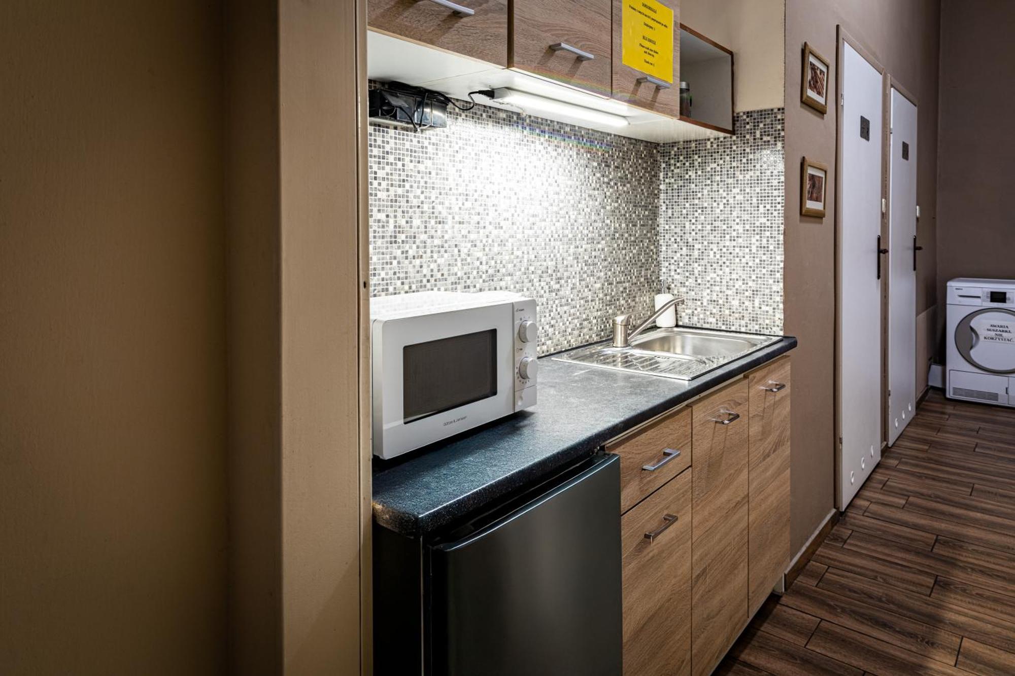 Hostel Orange Plus Torun Bagian luar foto