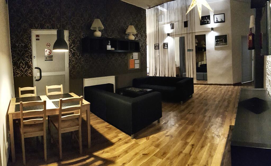 Hostel Orange Plus Torun Bagian luar foto
